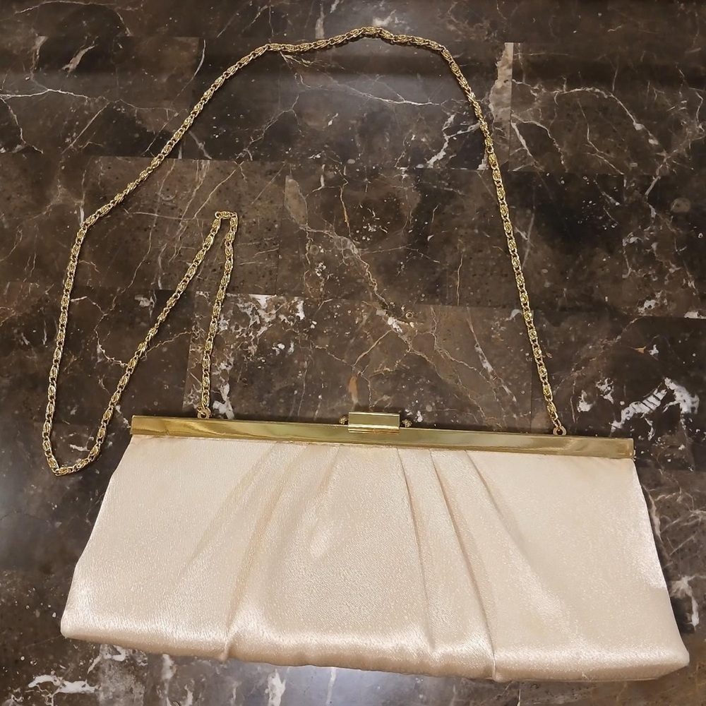 Jessica McClintock Cream Clutch with Gold Chain